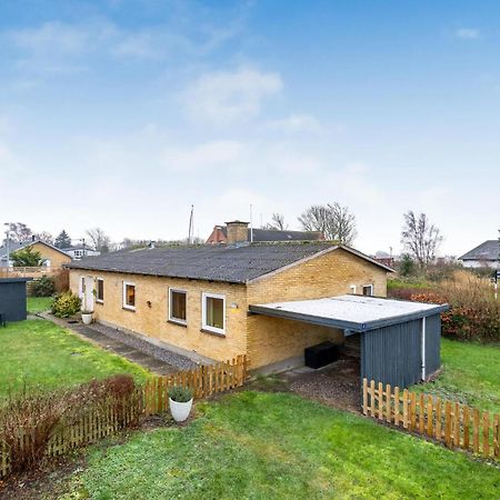 Beautiful Home In Nakskov With Kitchen Buitenkant foto